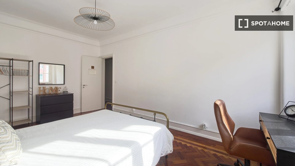 Double room Lisbon, 7 beds — photo 13