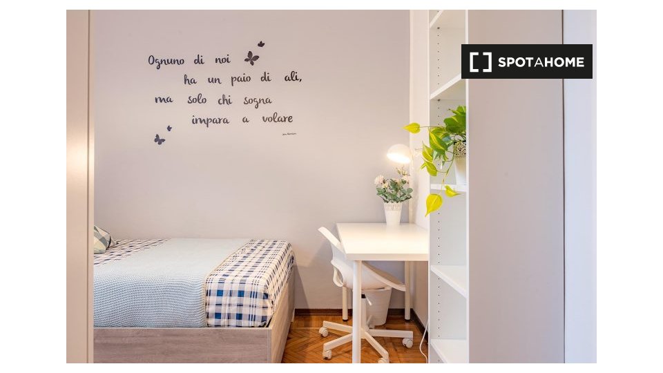 Double room Milan, 3 beds, 70m² — photo 9
