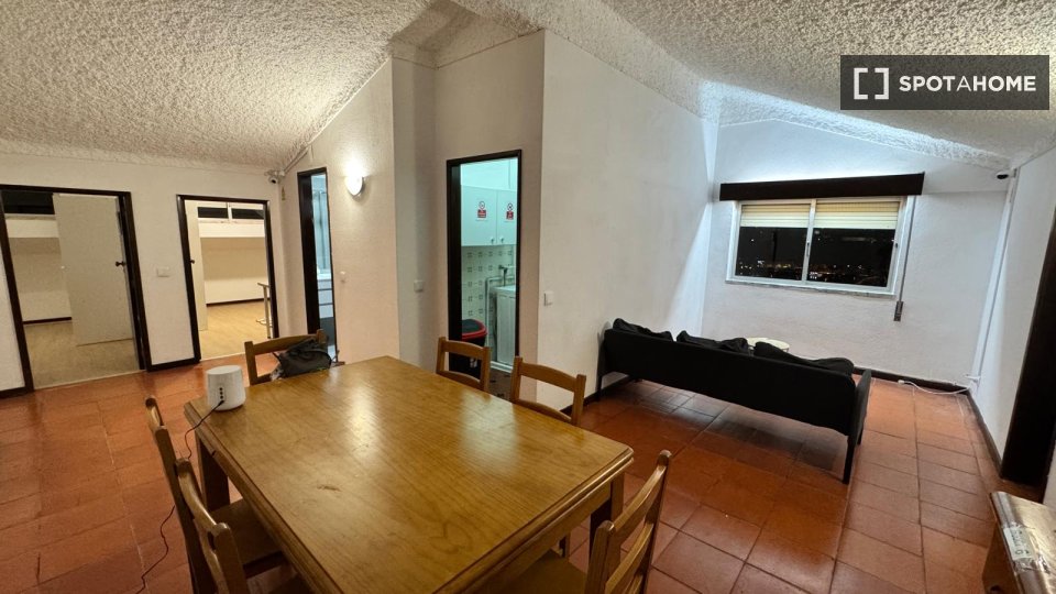 Double room Coimbra, 9 beds — photo 17