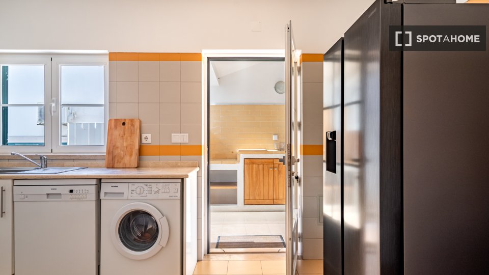Apartment Lisbon, 3 beds — photo 9