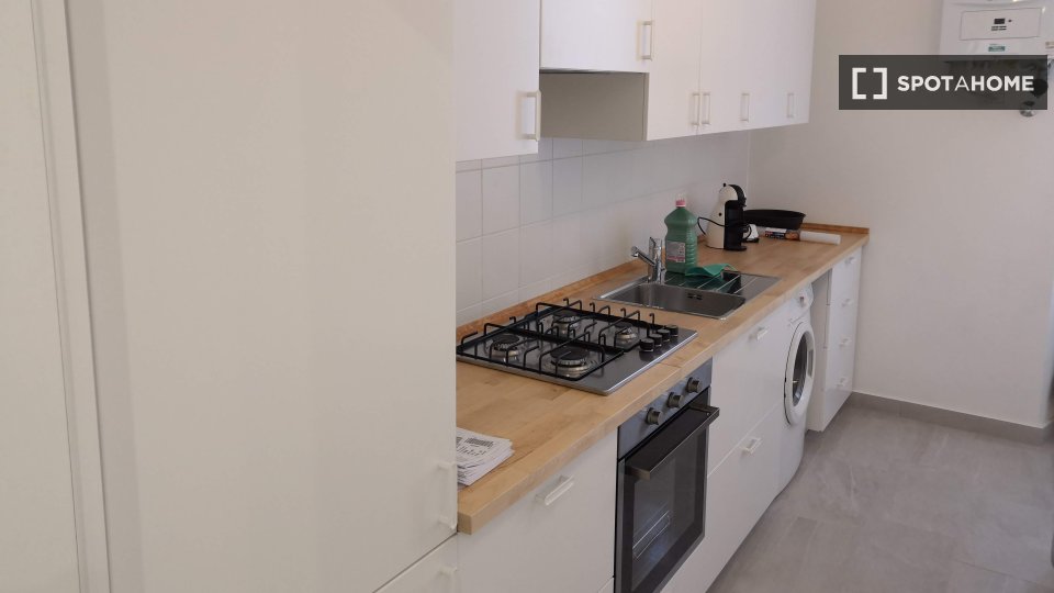 Double room Milan, 2 beds — photo 9