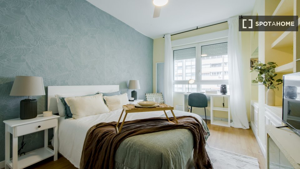Double room Madrid, 11 beds, 250m² — photo 32