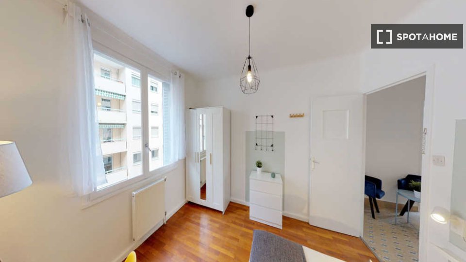 Double room Lyon, 5 beds, 70m² — photo 5