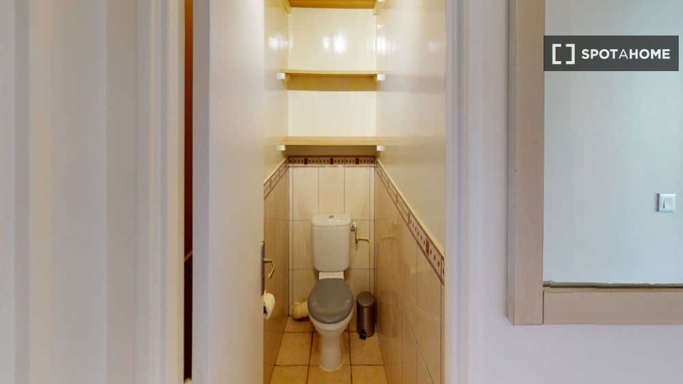 Double room Paris, 3 beds, 60m² — photo 11