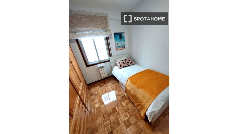 Double room Madrid, 4 beds, 100m² — photo 6
