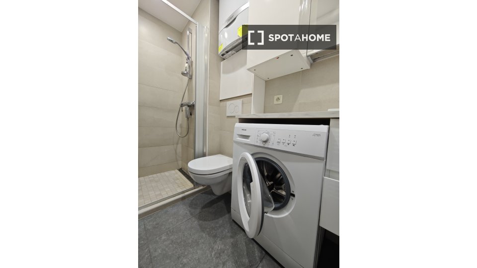 Apartment Brussels, 1 bed, 75m² — photo 1