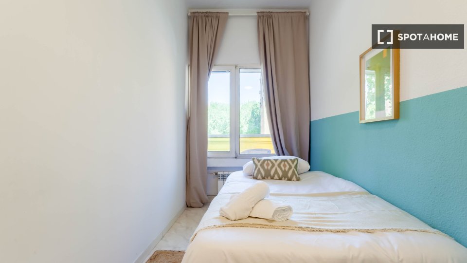 Habitación en piso compartido en alquiler en Niño Jesús, Madrid