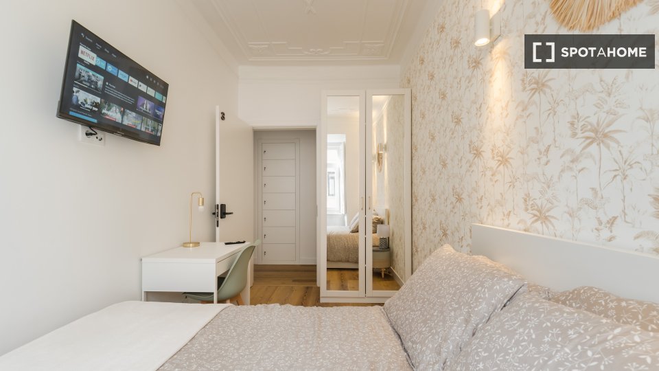 Double room Lisbon, 6 beds — photo 10