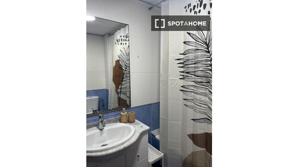 Double room Barcelona, 4 beds, 90m² — photo 2