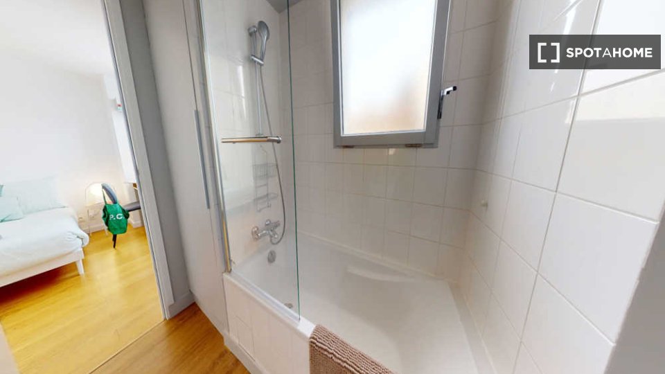 Double room Paris, 6 beds, 110m² — photo 4