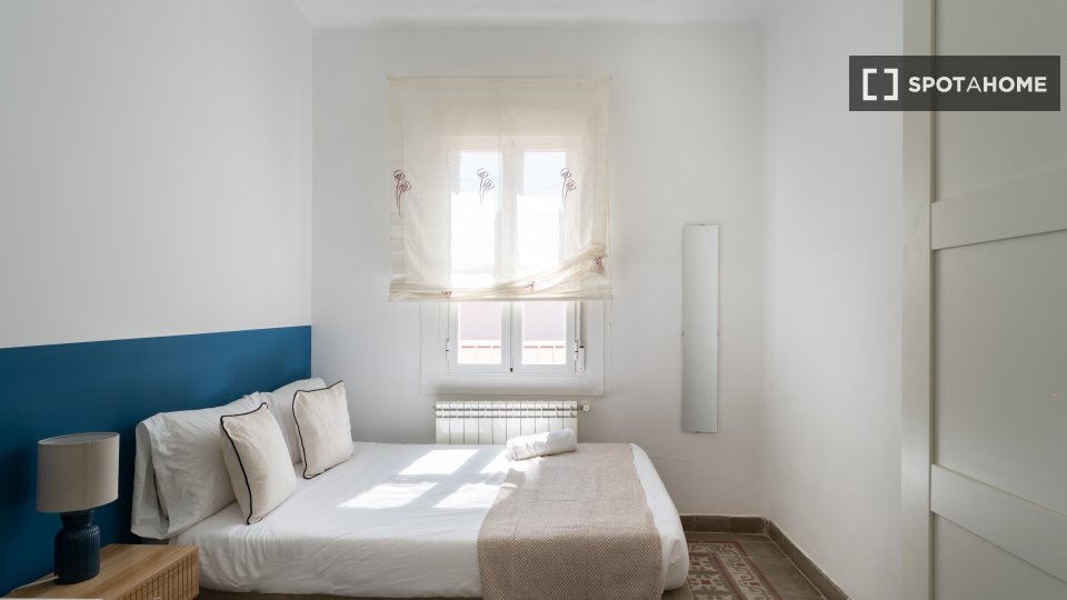 Double room Madrid, 6 beds — photo 9