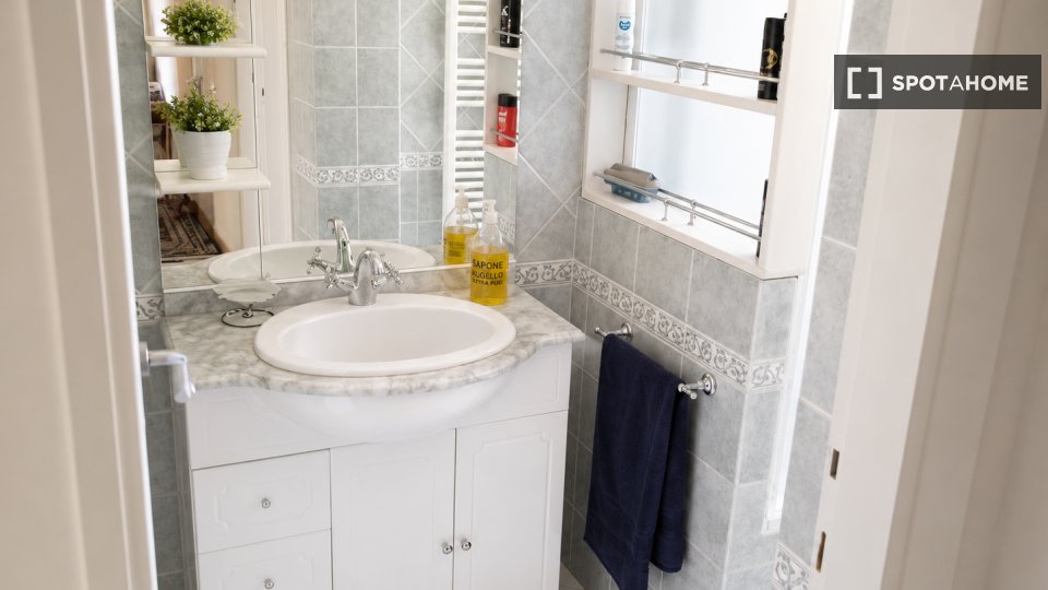 Double room Florence, 1 bed, 80m² — photo 6