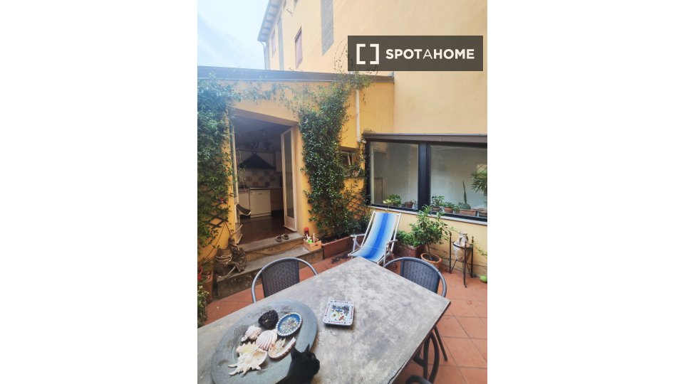 Double room Bologna, 2 beds — photo 15