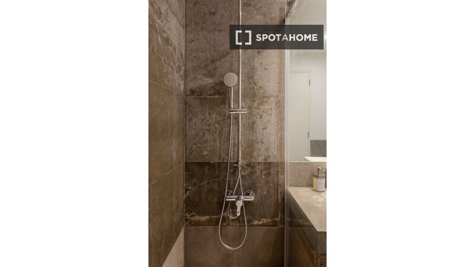 Apartment Lisbon, 3 beds — photo 10