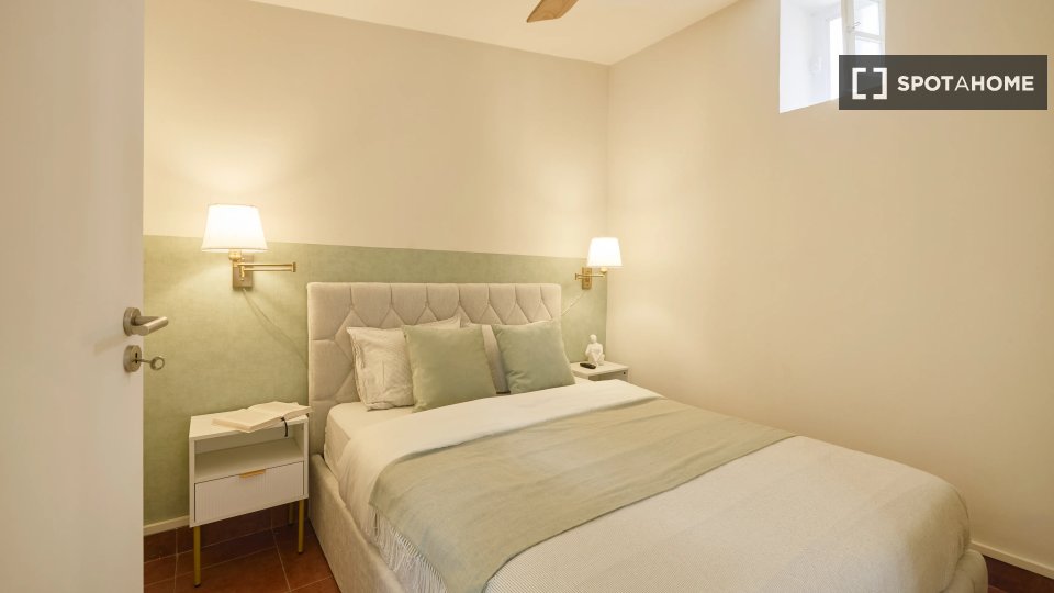 Apartment Lisbon, 1 bed — photo 17
