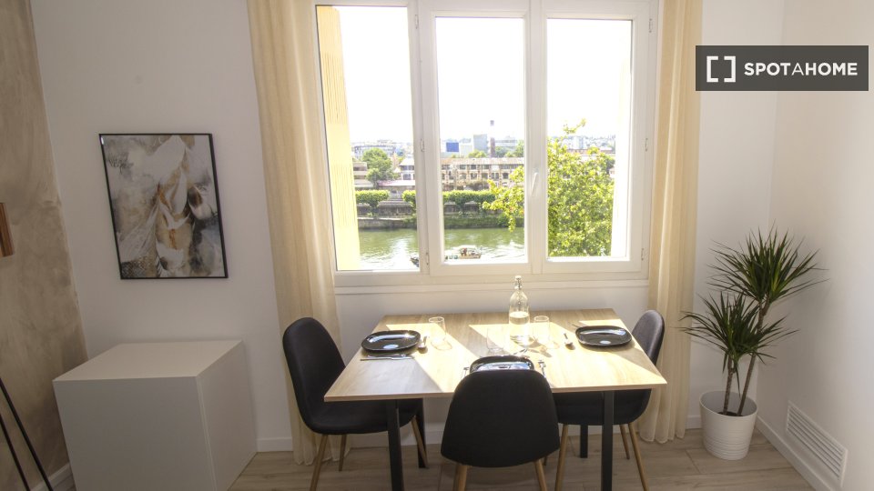 Double room Paris, 3 beds, 66m² — photo 16