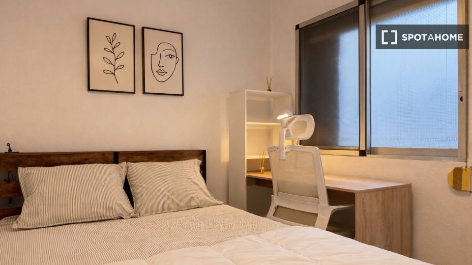Double room Valencia, 4 beds — photo 15
