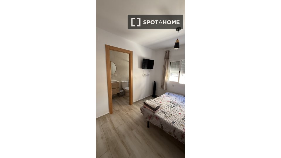Double room Murcia, 3 beds, 70m² — photo 38