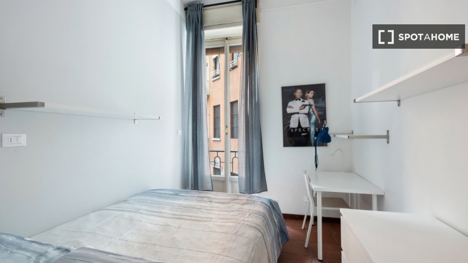 Double room Milan, 10 beds, 234m² — photo 1