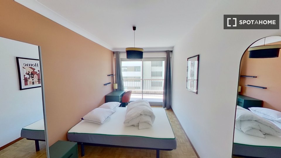 Double room Marseille, 15 beds — photo 10