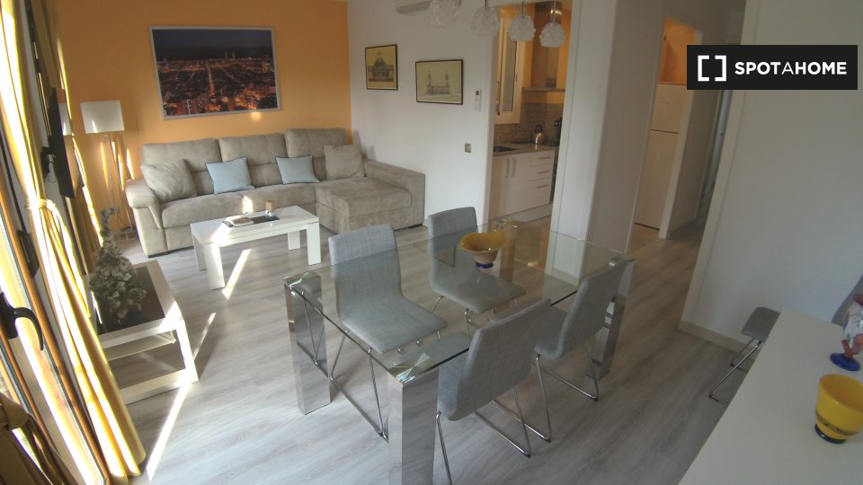Apartment Barcelona, 3 beds, 70m² — photo 2