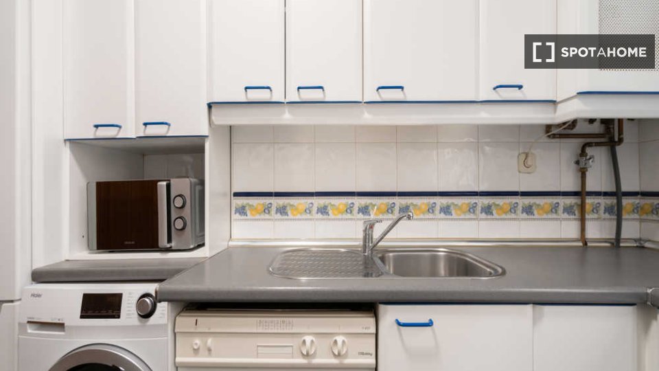 Double room Madrid, 4 beds — photo 27