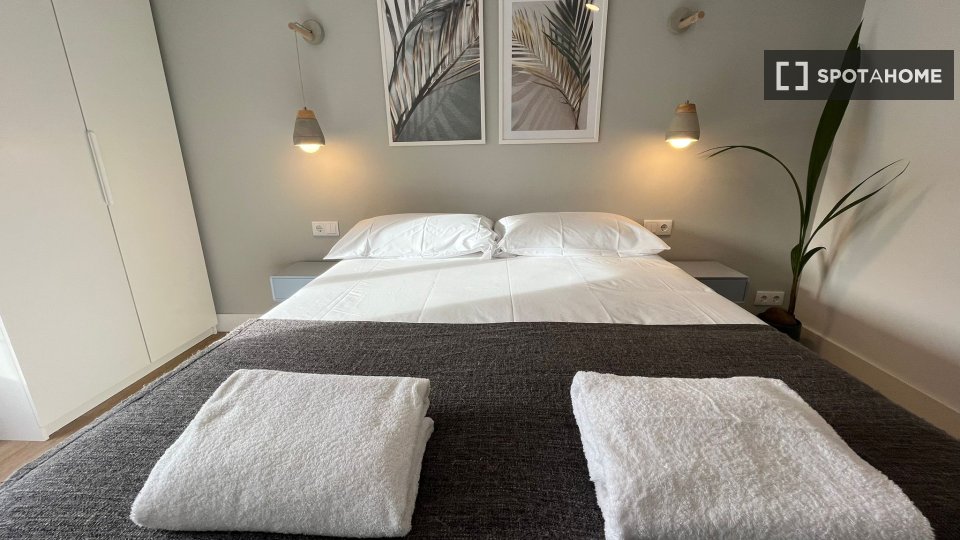 Double room Madrid, 5 beds — photo 6