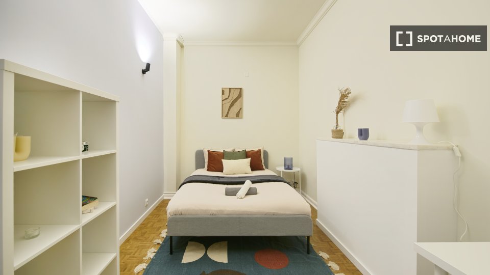 Double room Lisbon, 7 beds — photo 18
