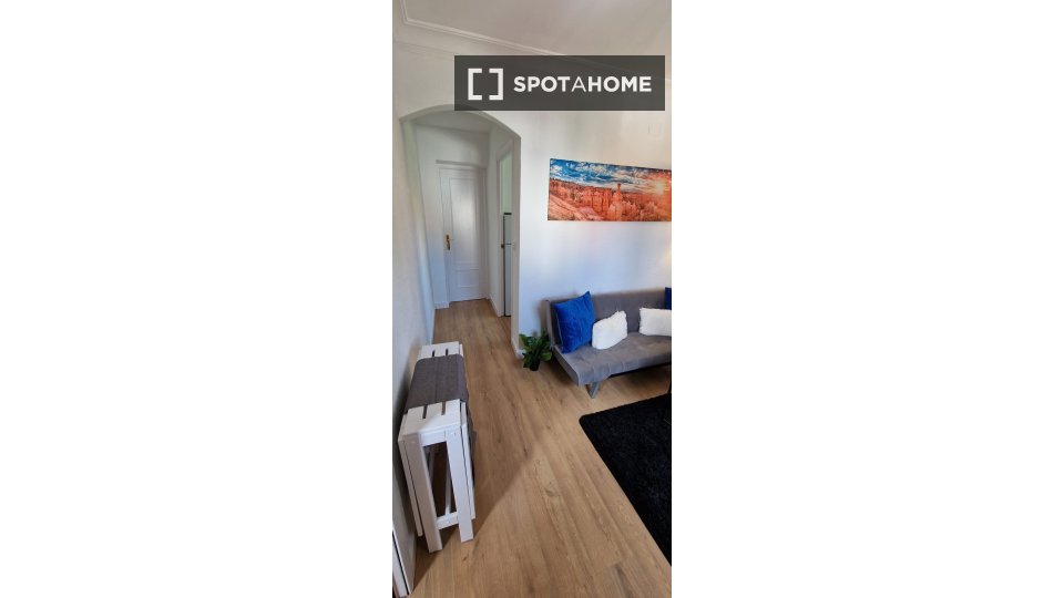 Apartamento de 1 dormitorio en alquiler en Canillas, Madrid