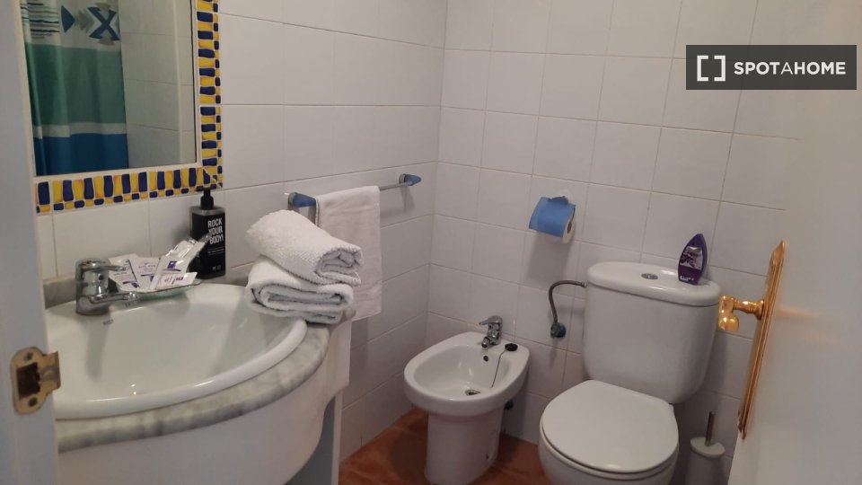 Apartment Alicante, 2 beds, 60m² — photo 18