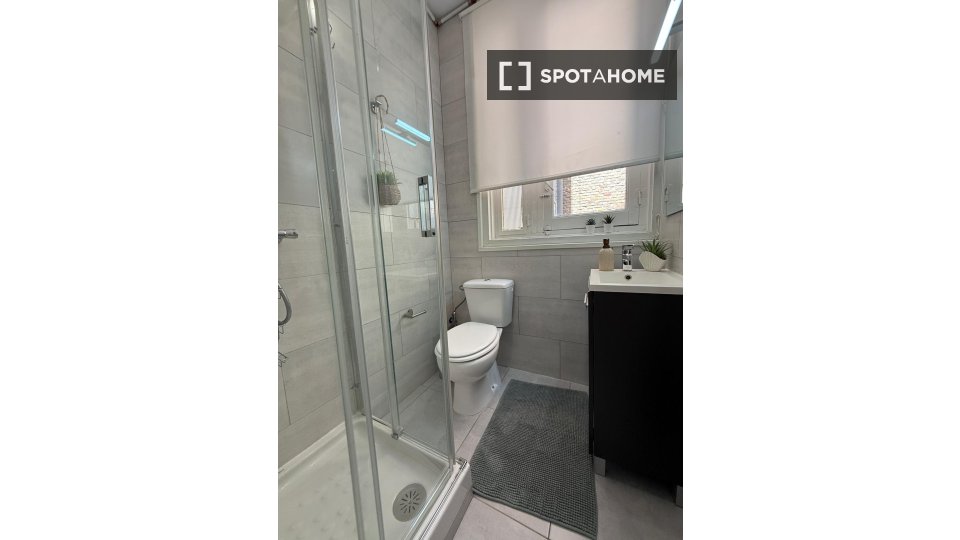 Double room Madrid, 6 beds — photo 24