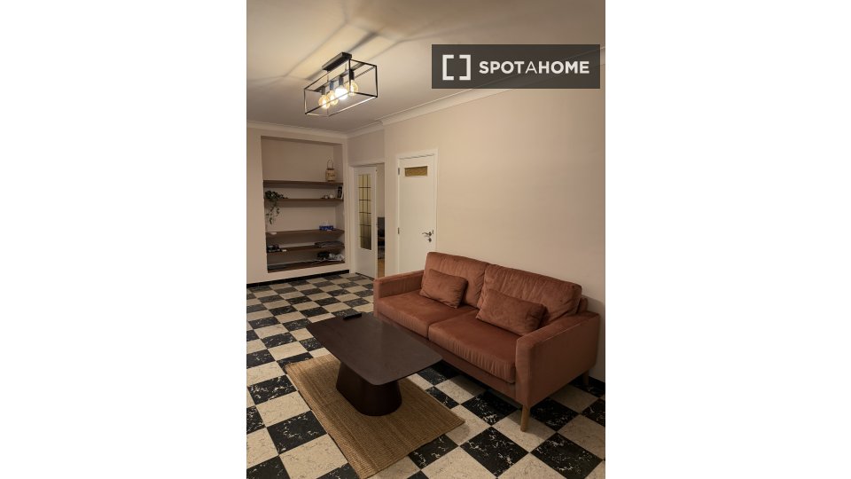 Double room Brussels, 4 beds, 125m² — photo 18