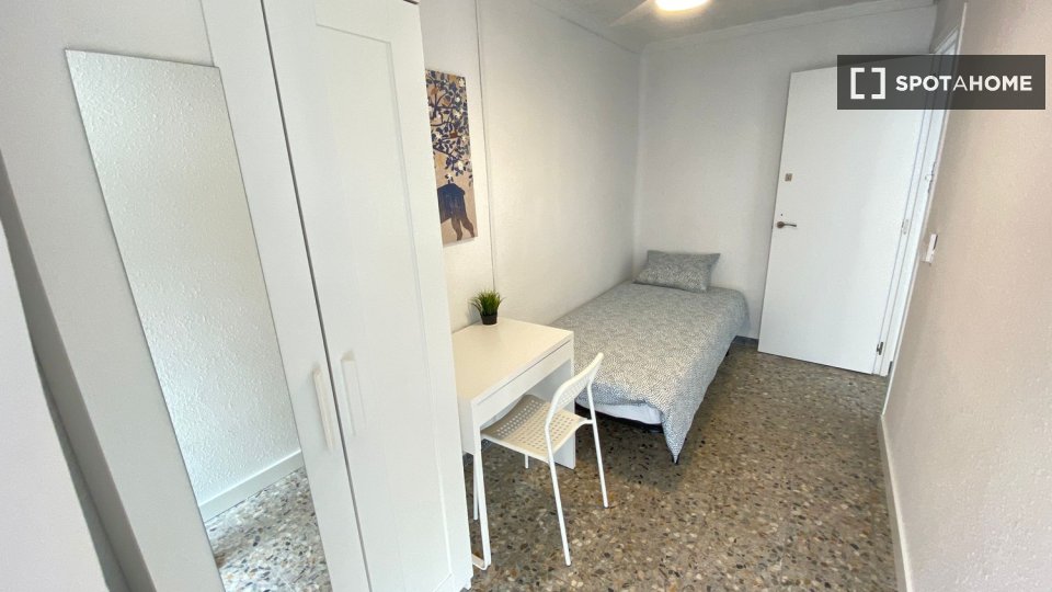 Chambre double Madrid, 5 chambres — photo 14