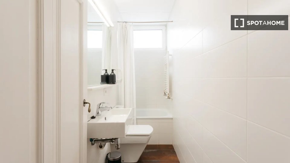 Double room Valencia, 8 beds — photo 12