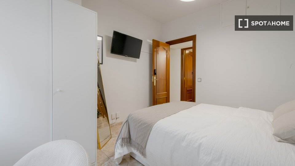 Double room Madrid, 4 beds — photo 6