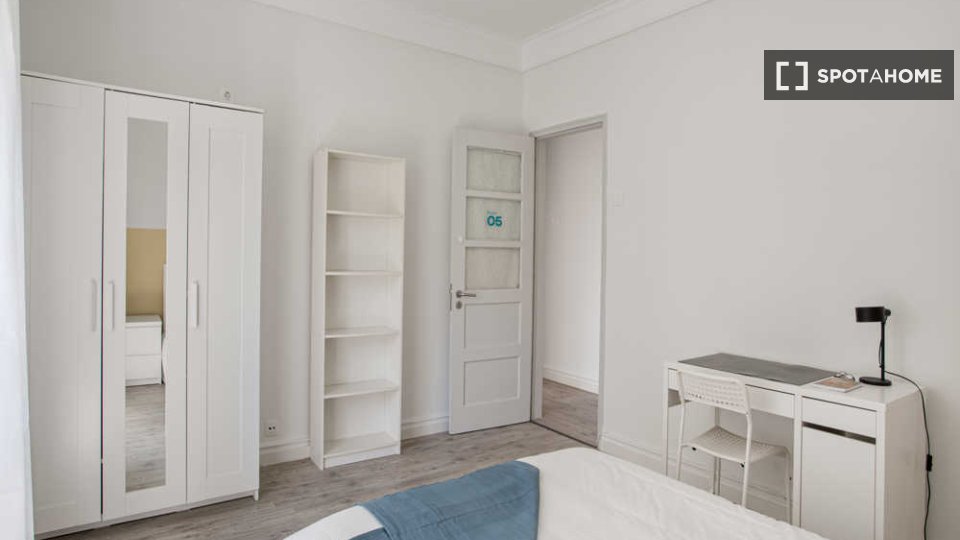 Double room Lisbon, 7 beds — photo 28