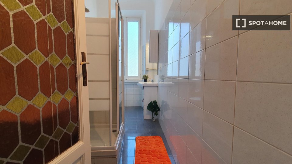 Double room Milan, 4 beds — photo 7