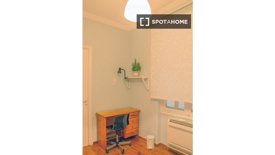 Double room Athens, 4 beds — photo 1