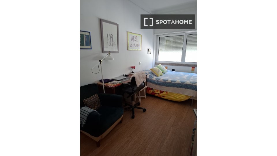 Double room Lisbon, 2 beds — photo 2