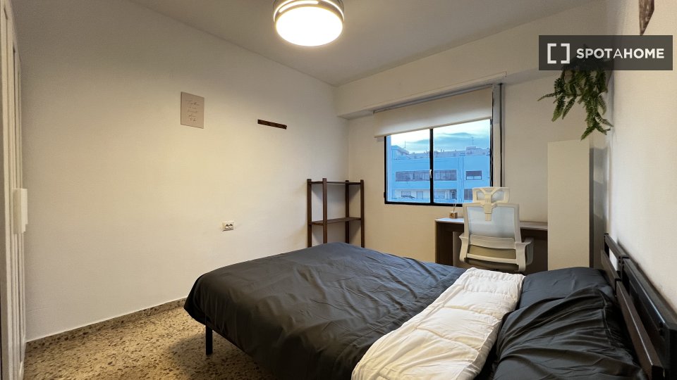 Double room Valencia, 5 beds — photo 12