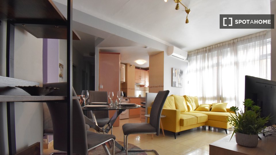Apartment Malaga, 3 beds, 68m² — photo 14