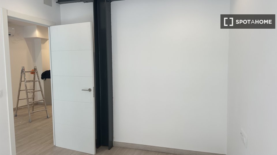 Apartment Barcelona, 3 beds, 60m² — photo 3