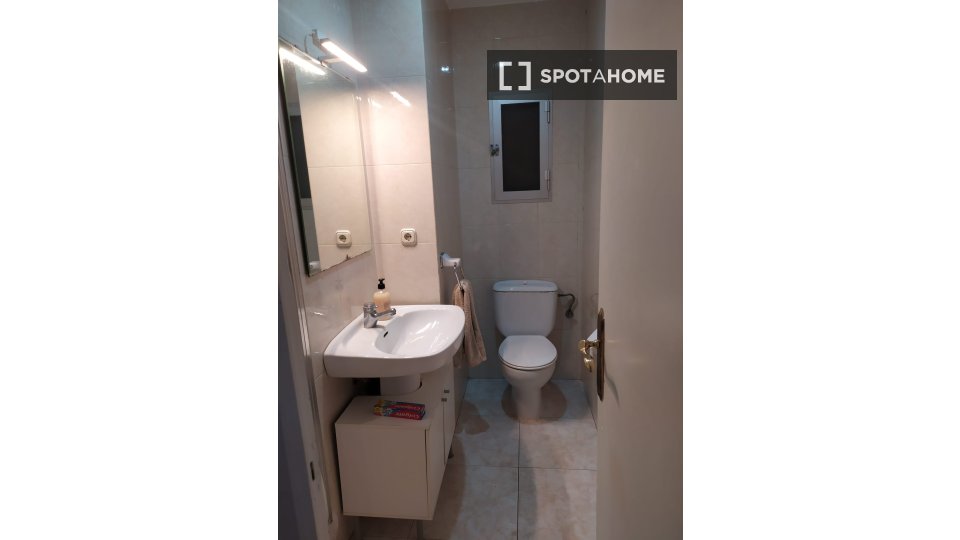 Double room Valencia, 4 beds, 90m² — photo 7