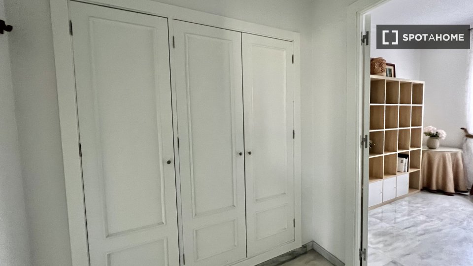 Apartment Seville, 3 beds, 110m² — photo 9