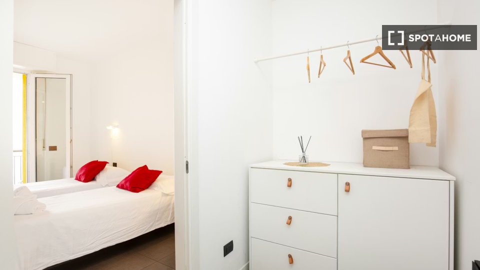 Double room Milan, 5 beds — photo 21