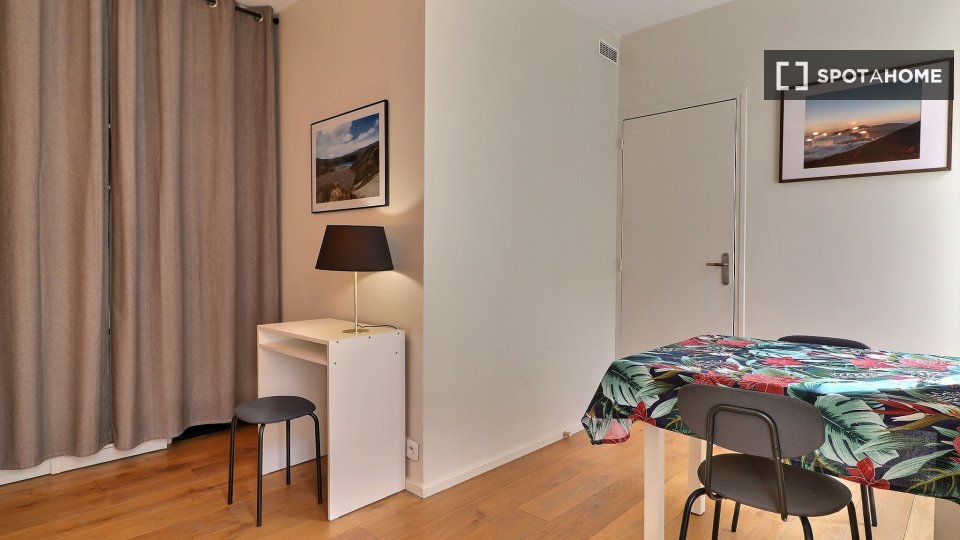 Apartment Paris, 1 bed, 33m² — photo 8