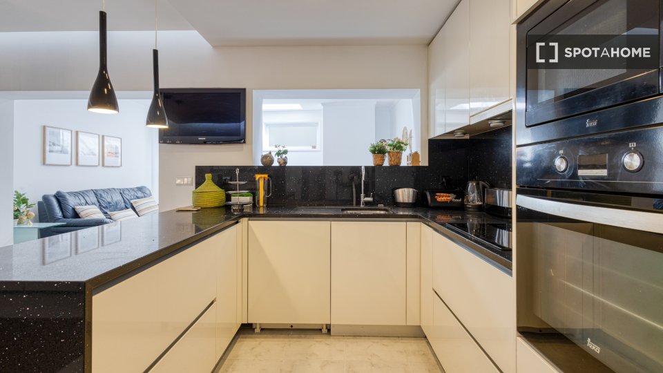 Double room Porto, 3 beds, 149m² — photo 5