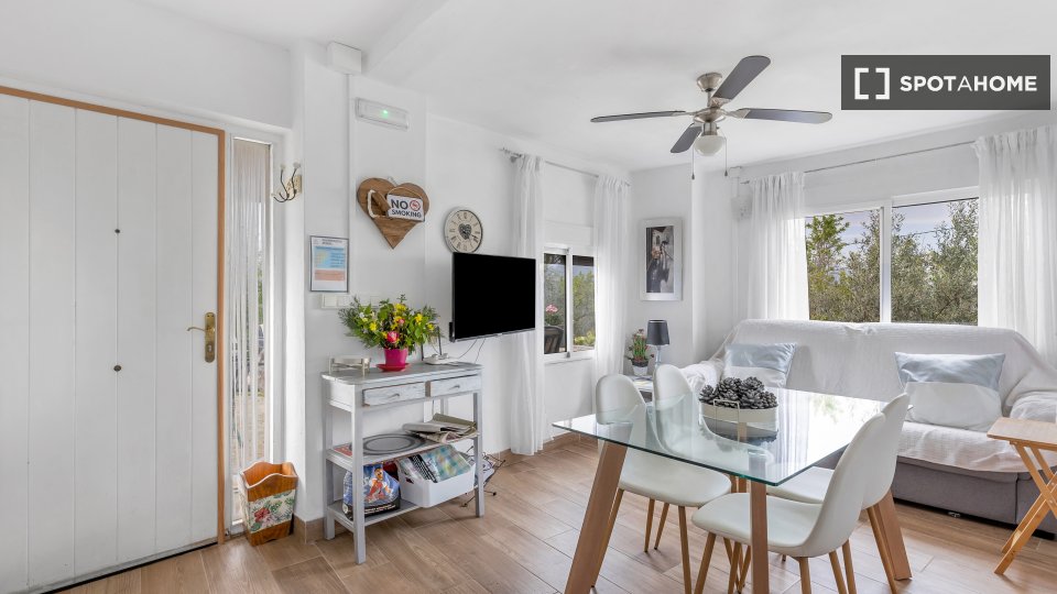 Apartment Alicante, 1 bed — photo 15