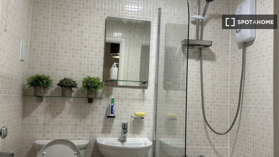 Apartment London, 2 beds — photo 9