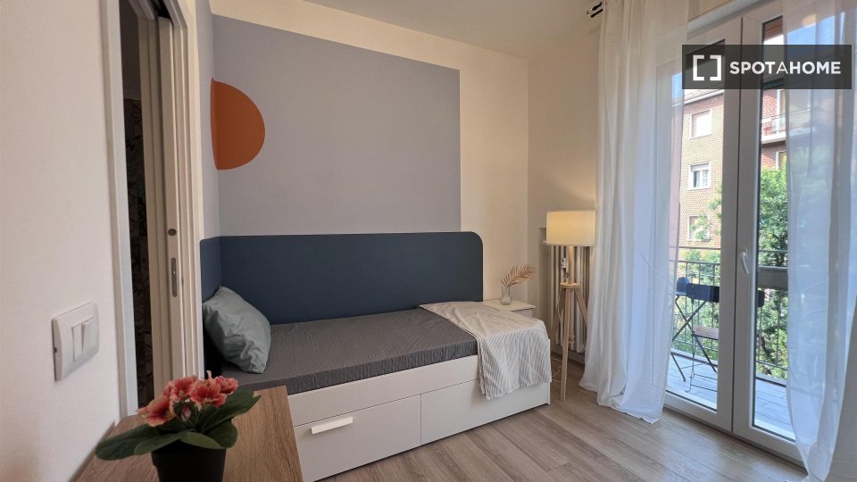 Double room Bologna, 3 beds — photo 10
